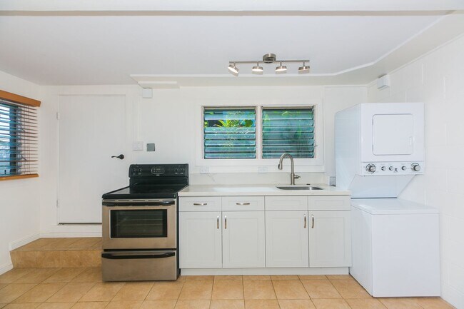 Foto del edificio - Lulani Ocean (Kaneohe) Single family home:...