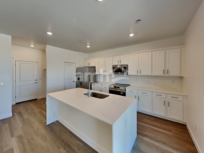 Building Photo - 12254 Thunder Creek Pky