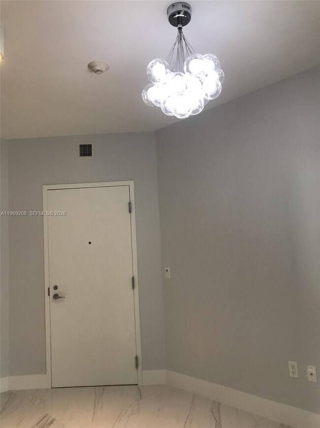 Foto del edificio - 16385 Biscayne Blvd