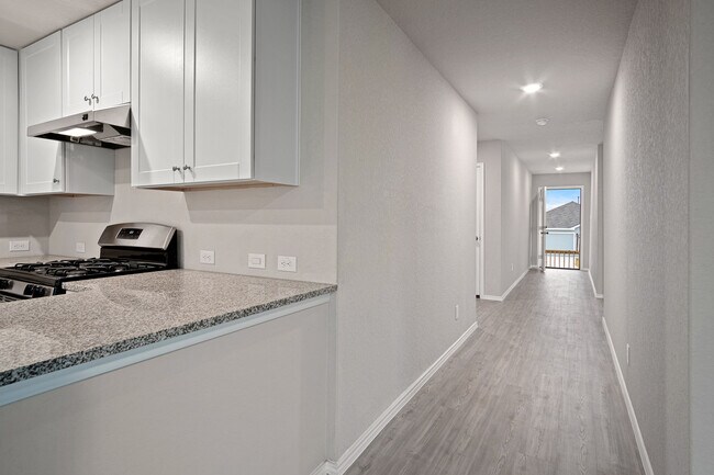 Foto del edificio - 5305 Trellised Ln