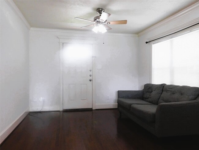 Building Photo - 124 N Estelle St