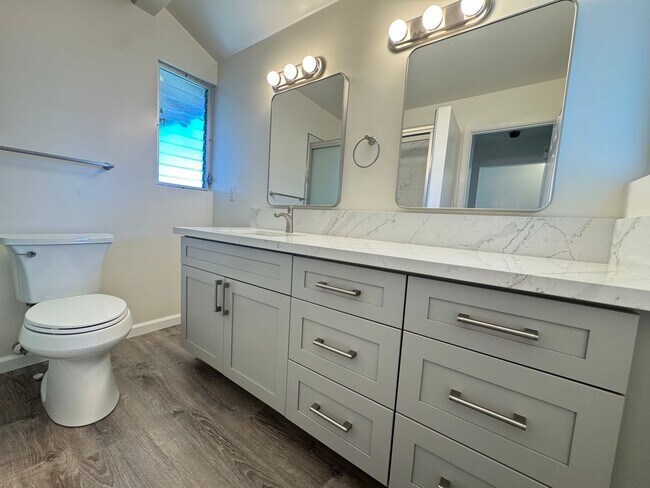 Foto del edificio - Fully renovated 2-bedroom, 1-bath unit located in the heart of Pearl City