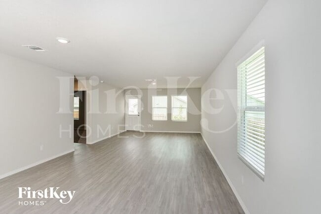 Building Photo - 10766 Prusiner Dr