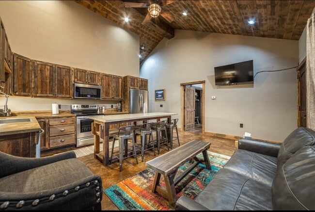 Building Photo - 338 Fehlberg Ln