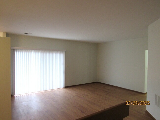 Building Photo - 1735 Chesapeake Ln