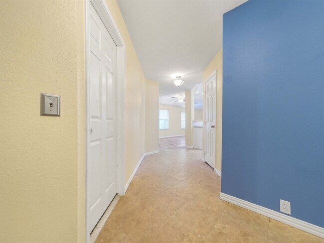 Foto del edificio - 4927 Deep Glen Ln