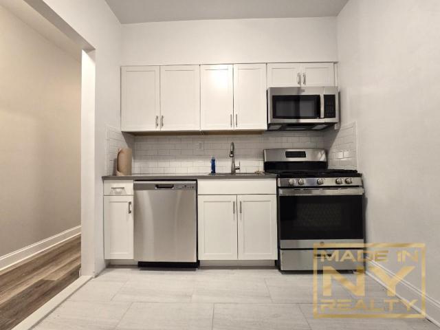 Building Photo - 1 bedroom in ASTORIA NY 11102