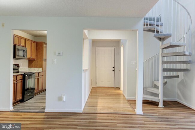 Building Photo - 12909 Churchill Ridge Cir