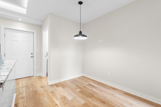 Foto del edificio - 335 S Chester St