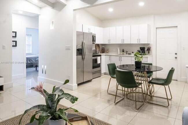 Foto del edificio - 26 NE 70th St