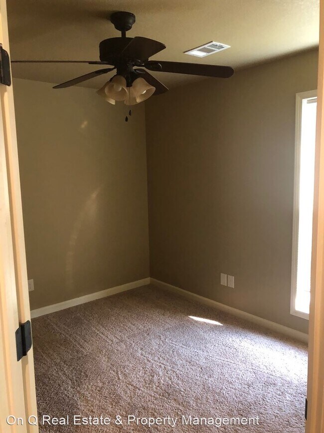 Foto del edificio - 3 br, 2 bath House - 300 Buckbrush
