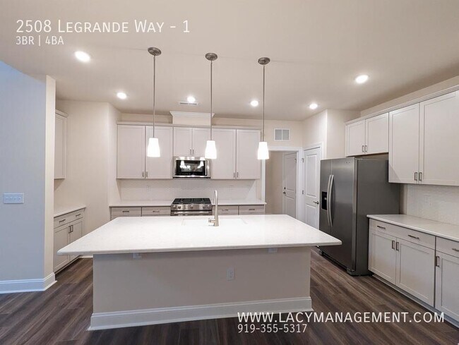 Building Photo - 2508 Legrande Way