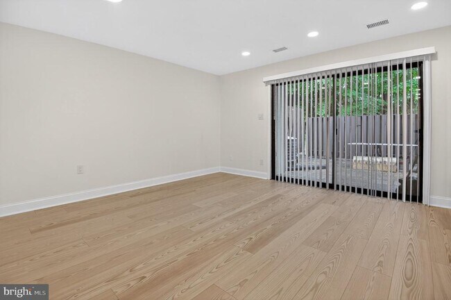 Foto del edificio - 2236 Cartwright Pl