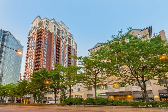 Foto del edificio - 1101 S State St