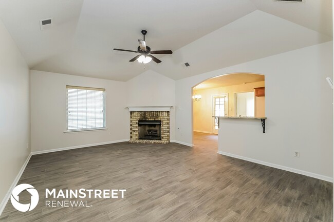 Building Photo - 9425 Darren Cir S