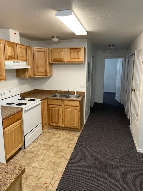 Foto del edificio - 798 Falls Ave
