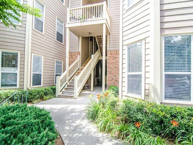 Foto del edificio - 123 McGill Park Ave NE