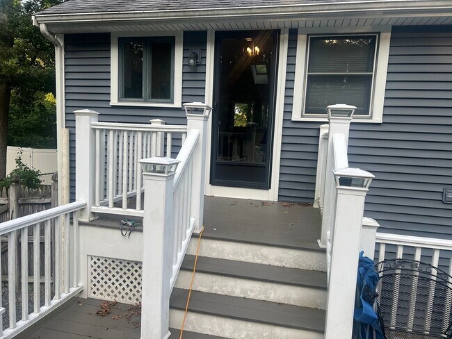 Foto del edificio - 207 Silverwood Dr