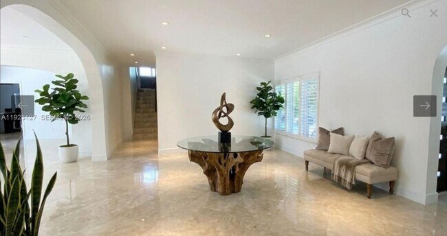 Foto del edificio - 100 S Prospect Dr