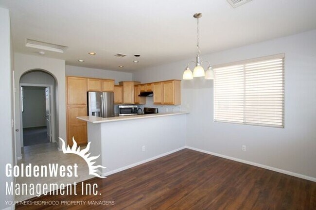Building Photo - Gorgeous 3Bdm 2.5Ba Two Story Home in Hend...