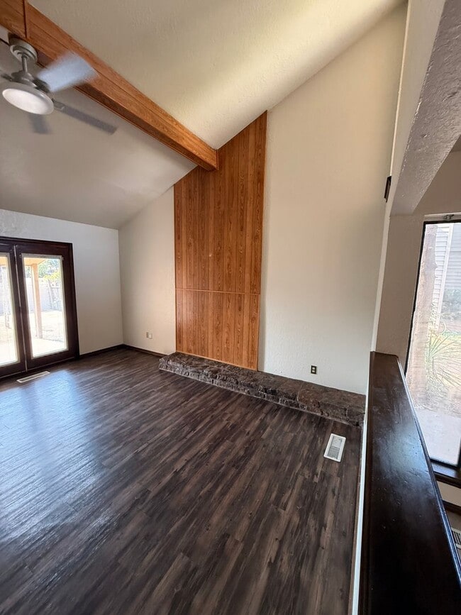 Building Photo - 10213 Shadowridge Dr