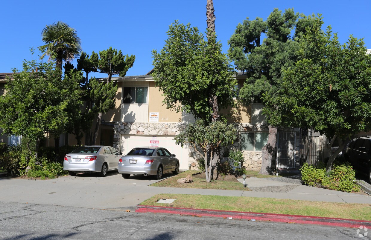 323 N Howard St, Glendale, CA 91206 Apartments in Glendale, CA