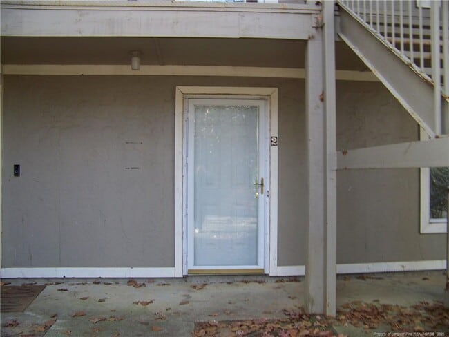 Building Photo - 1006 Wood Creek Dr