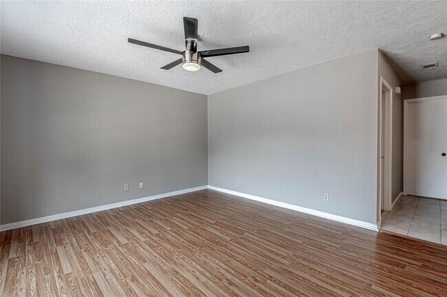 Foto del edificio - 2402 Sycamore Ave