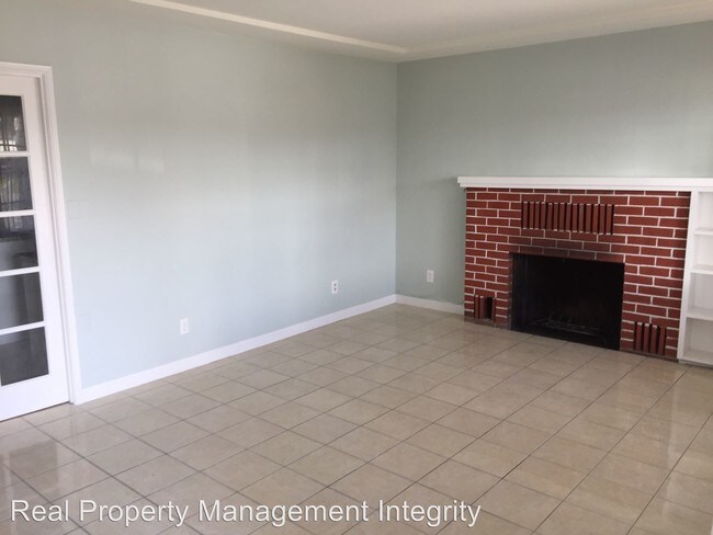 Building Photo - 116 Elmwood Ave