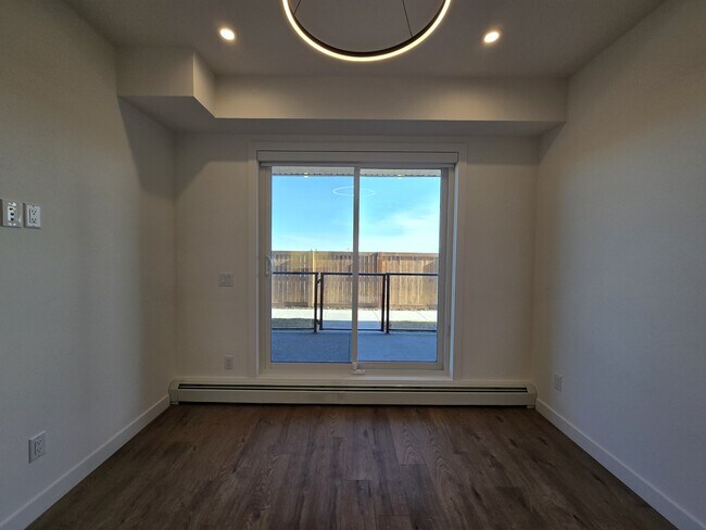 Photo du bâtiment - 63 Corner Glen Crois. NE