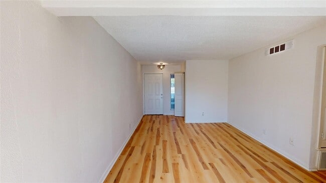 Foto del edificio - 2707 Windswept Cove