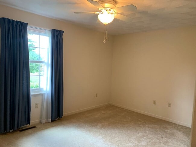 Building Photo - NLM *Re-Rental - Available Now - April 30,...