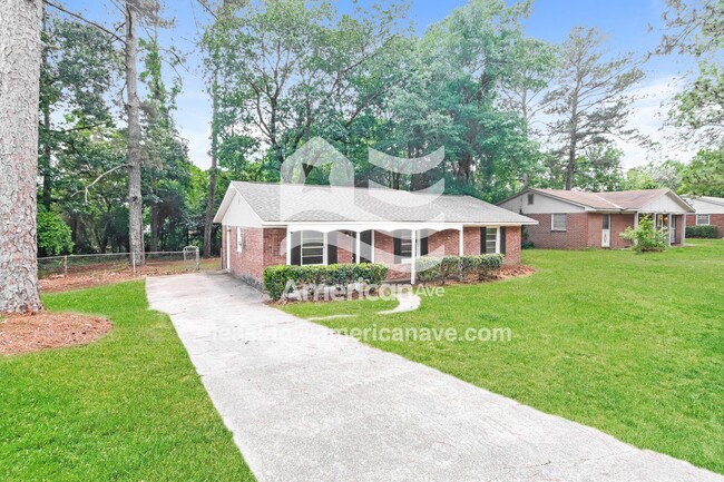 Building Photo - 5760 Valleybrook Rd