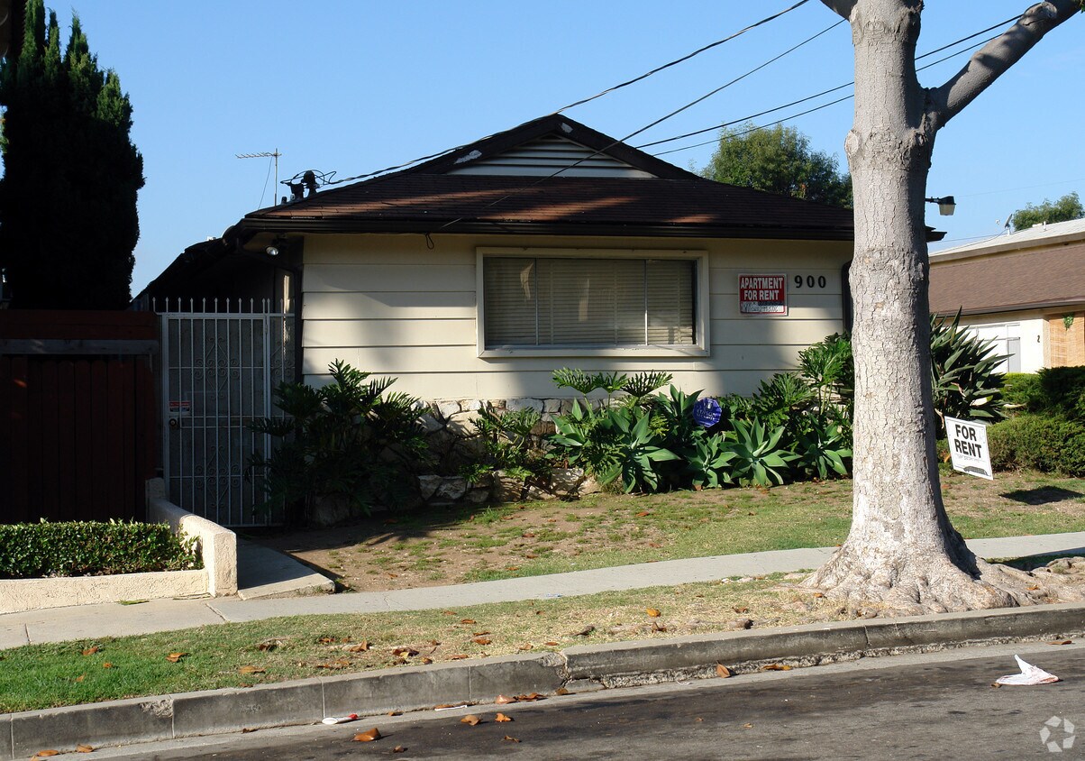 Building Photo - 900 Victor Ave