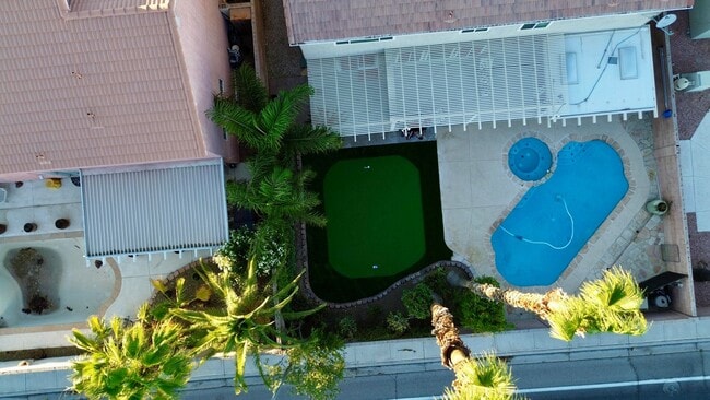 Building Photo - West Vegas Pool Home With First Floor Bed and Bath