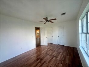 Building Photo - 531 Walker St