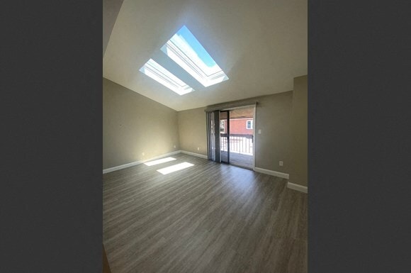 Building Photo - 614 Englewood Ave