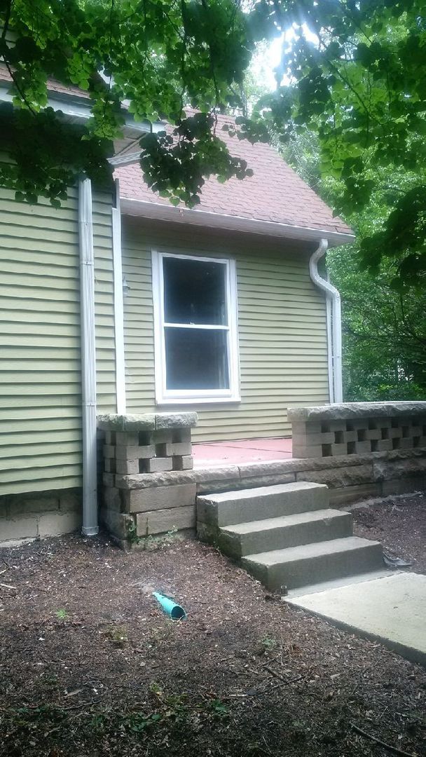 Building Photo - Directly Behind "The Elm" Restaurant.Beaut...