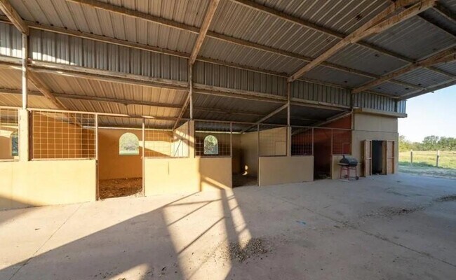 Foto del edificio - 10680 La Homa Rd