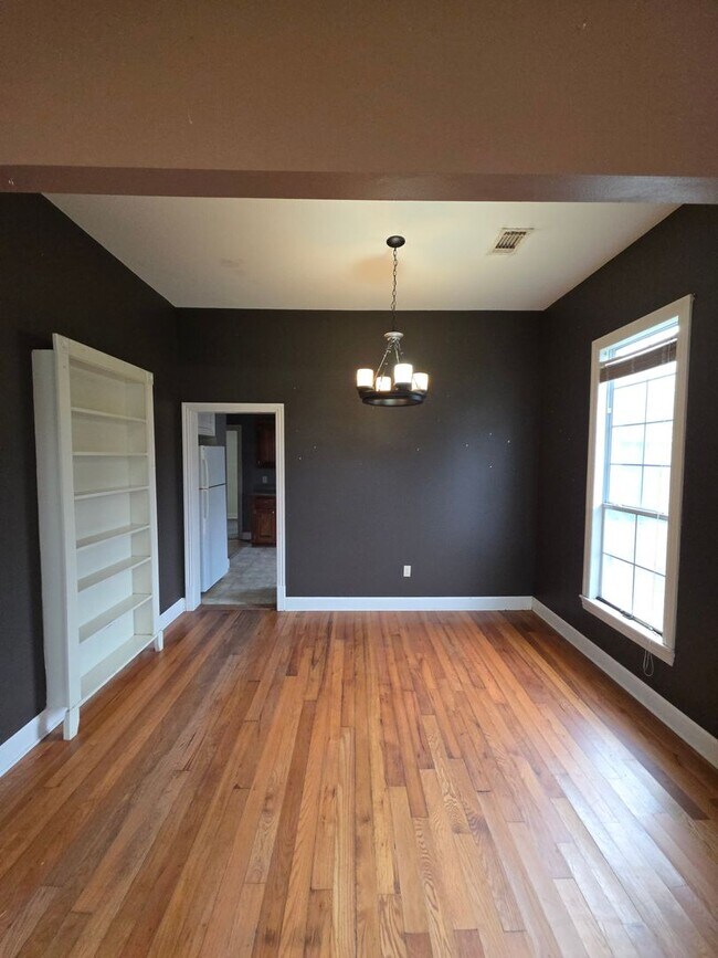 Foto del edificio - 217 W 7th St