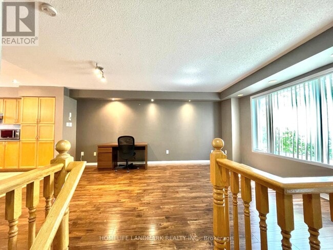 Building Photo - 3015-3015 Destination Dr