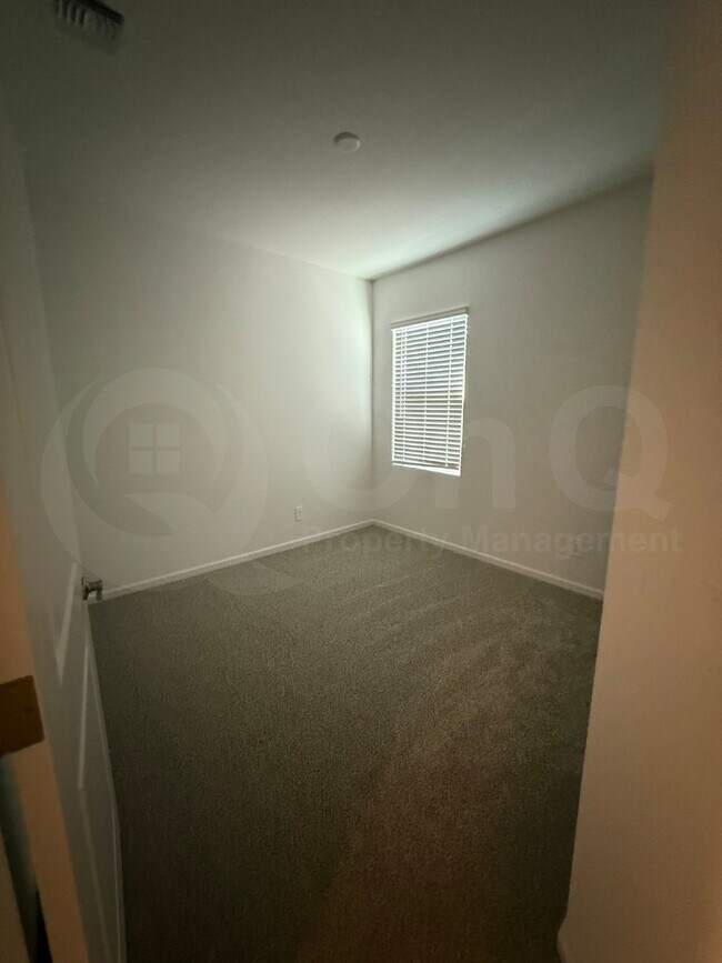 Building Photo - 16694 S Paseo El Popote