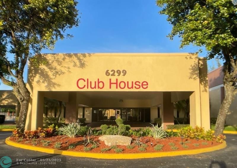Primary Photo - 5860 NW 64th Ave