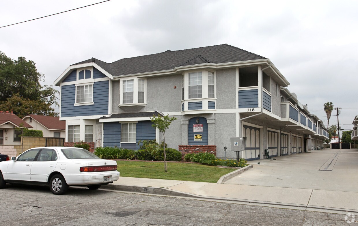 Building Photo - 318 San Marcos St