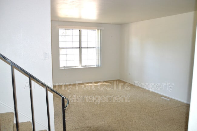 Building Photo - 706 Morsman Dr