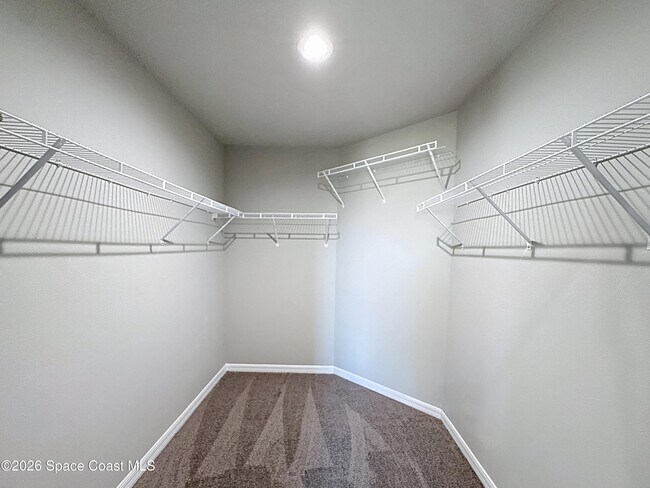 Building Photo - 500 L M Davey Ln