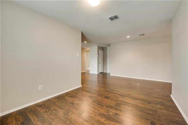 Building Photo - 1512 Queens Brook Ln