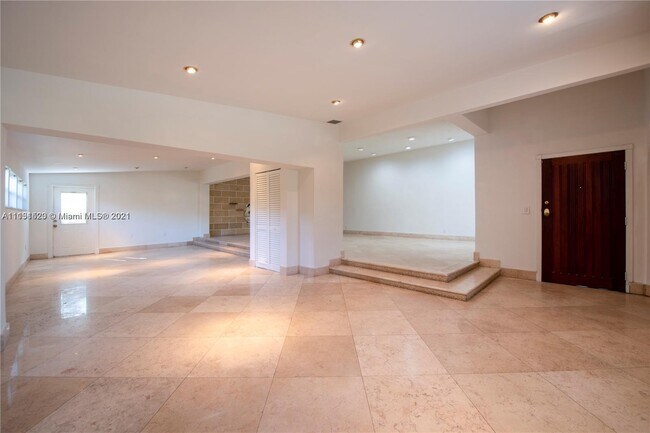 Foto del edificio - 1270 102nd St