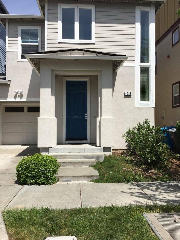 Primary Photo - 4065 Calloway Dr