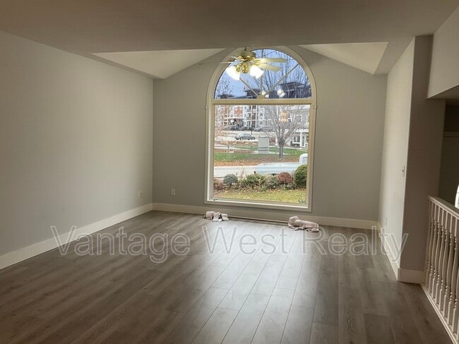 Building Photo - 2205 Majoros Rd